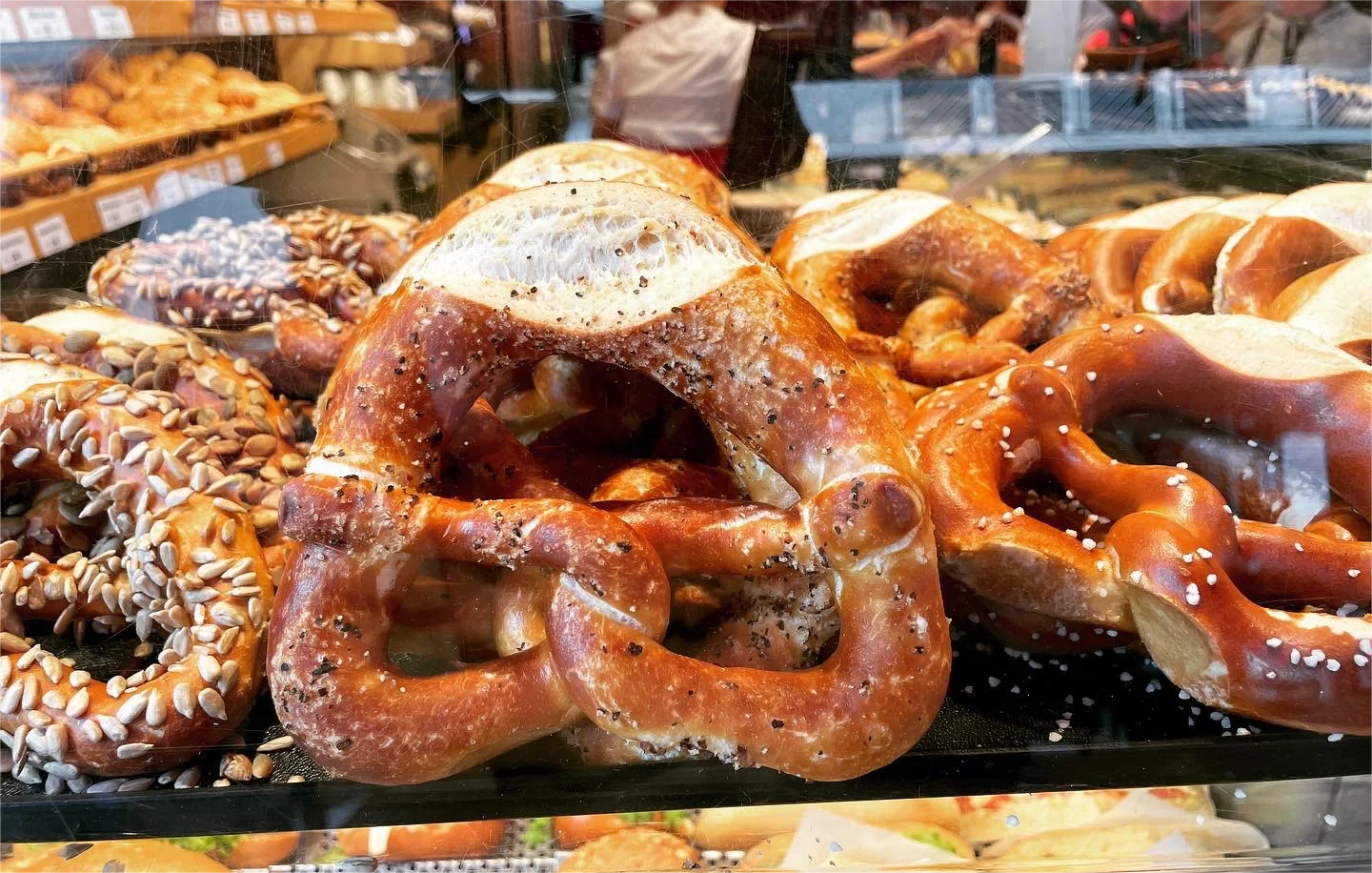 Wie werden Brot und Gebäck gemacht?Brot Backen: Detaillierte Anleitung und Tipps - HOMELUX